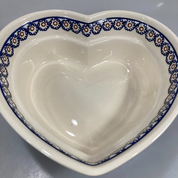Bolesławiec Polish Pottery Heart Shaped Bowl 8.5x3 - Picture 5 of 7